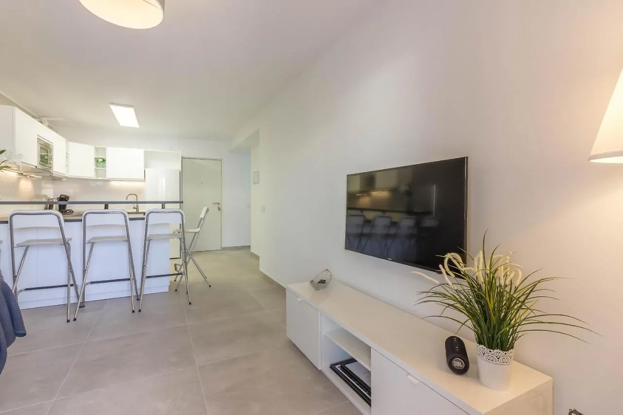 Luxury Duplex In Los Cristianos , 6 Pax 0*, Los Cristianos (Tenerife)